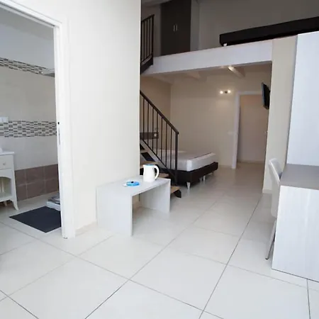 Casa Vacanze La Perla-2
